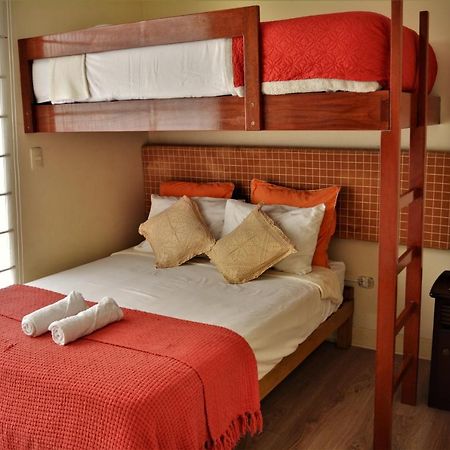 Kangaroo Wasi Airport Bed & Breakfast リマ エクステリア 写真