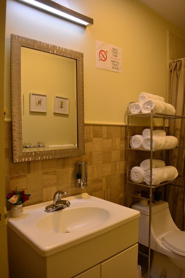 Kangaroo Wasi Airport Bed & Breakfast リマ エクステリア 写真